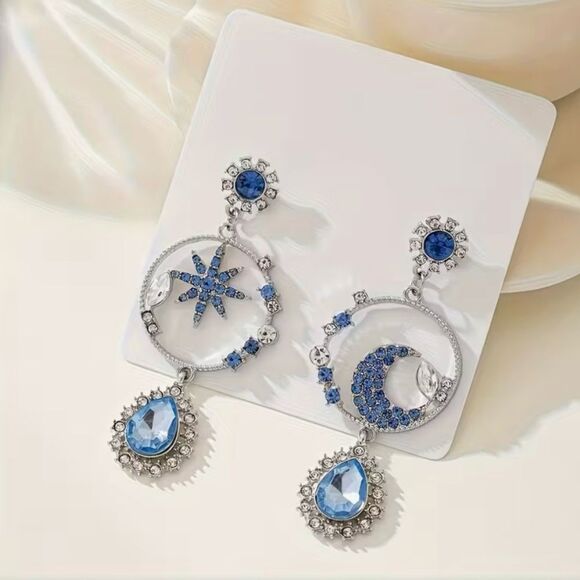 πβNEW Elegant Blue Crystal Celestial Moon Dangle Earrings π - Picture 6 of 9
